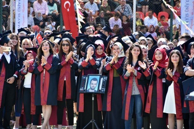 Eğitimin Yeni Neferleri Mezun Oldu