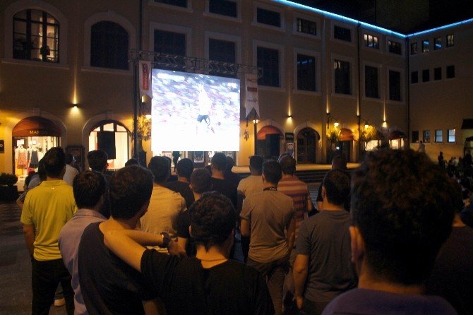 Bulvar Avm’de Dev Ekranda Milli Maç Heyecanı