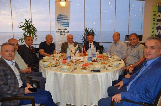 Elektrik Mühendisleri Odası Trabzon Şubesi İftar Yemeğinde Buluştu