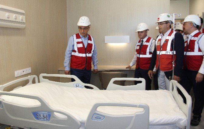Elvan: “Türkiye’nin İlk Şehir Hastanesini Mersin’de Açıyoruz”