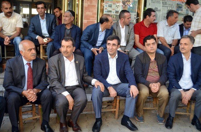 Ak Parti Genel Başkan Yardımcısı Cevdet Yılmaz, Genç İlçesinde Vatandaşlarla Bir Araya Geldi