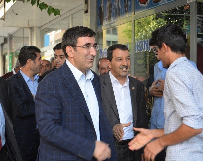 Ak Parti Genel Başkan Yardımcısı Cevdet Yılmaz, Genç İlçesinde Vatandaşlarla Bir Araya Geldi