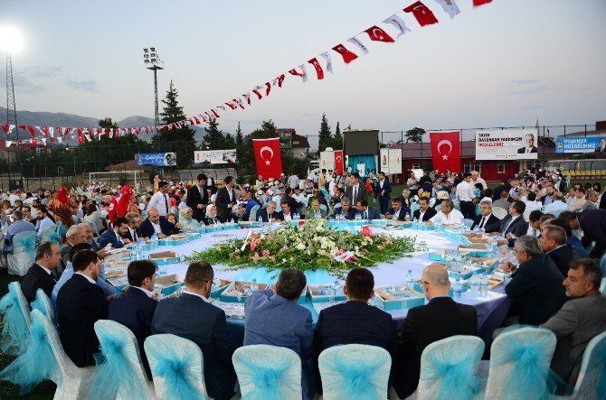 Başbakan Yardımcısı Kaynak, Birlik Mesajı Verdi