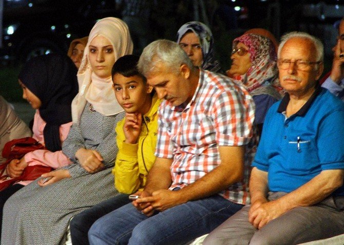 Tekkeköy’de “Dünyada Türkiye Ve İnsani Yardım” Programı