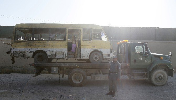 Afganistan’da İntihar Saldırısı: En Az 13 Ölü
