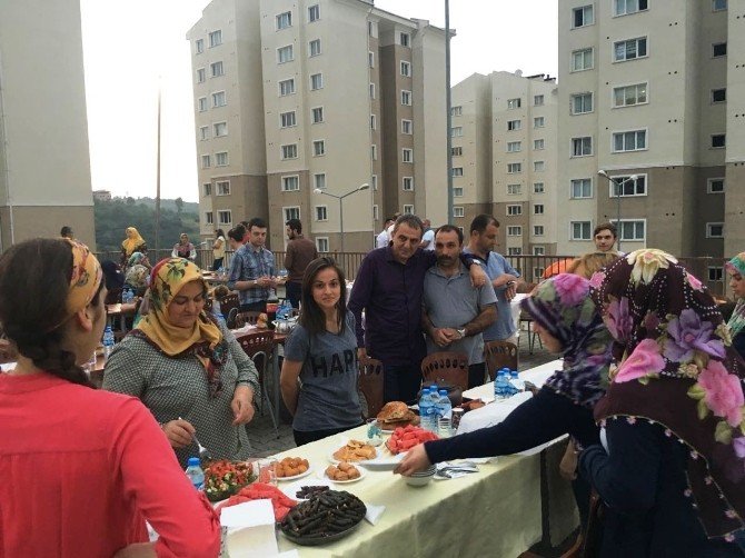 Başkan Sağıroğlu İftarını Toki Konutları’nda Açtı