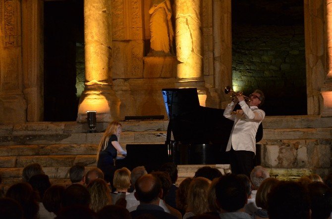 Sinemanın Büyülü Melodileri Celsus’da Yankılandı