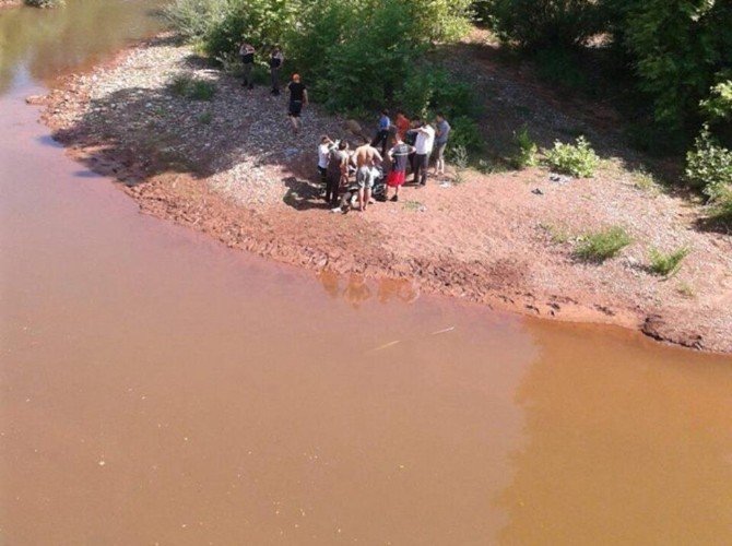 Serinlemek İçin Dereye Giren Çocuk Boğuldu