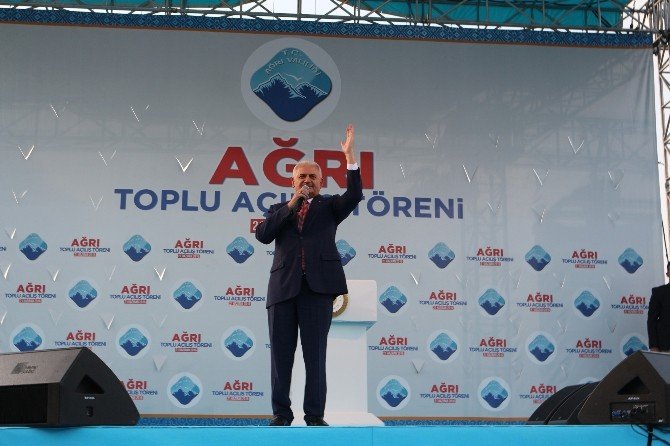 Başbakan Yıldırım: “Yolları Böldük Milleti Birleştirdik”