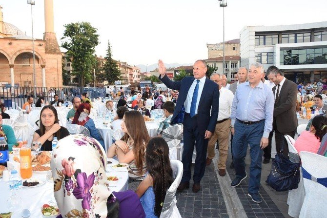 Kardeşlik İftarına Katılım Yüksek Oldu