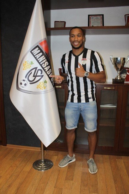 Harry Novillo Manisaspor’da
