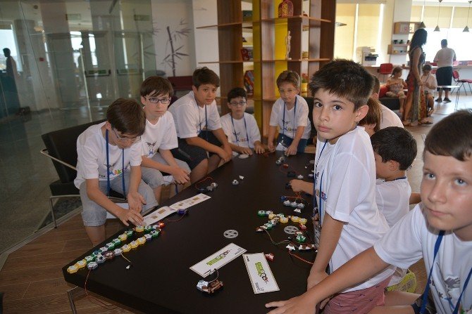 Ulutek Maker Çocuk Eğitimleri Başladı