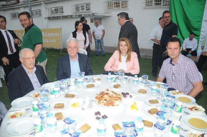 Ali Ay: “Başıma Silah Dayasanız Dahi Pahalı Transfer Yapmam"