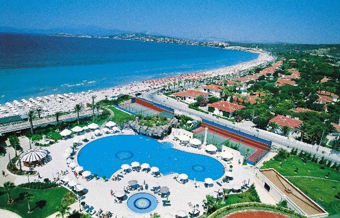 - Turizmdeki Kriz Çeşme’yi Teğet Geçti,