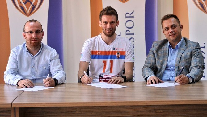 İnegöl Belediyespor, Transfer Çalışmalarını Sürdürüyor