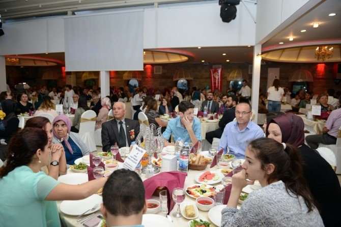 Çorumlu Şehit Aileleri Ve Gaziler İftarda Buluştu