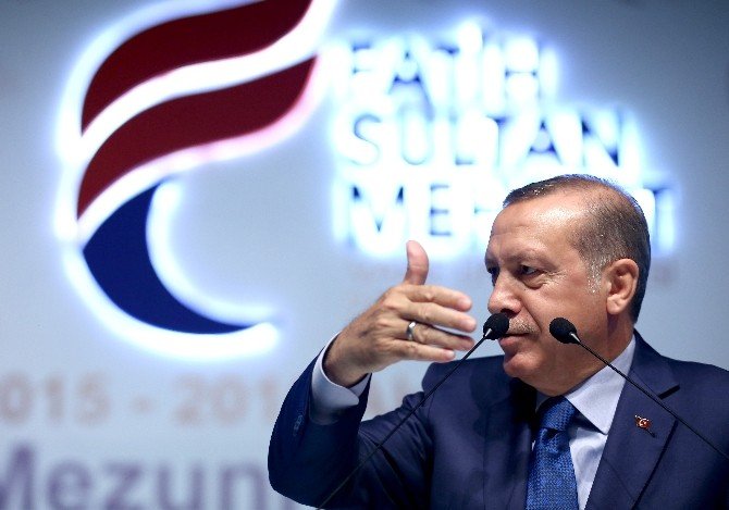 Cumhurbaşkanı Erdoğan: "Sen Sanatçı Olsan Ne Olur, Profesör Olsan Ne Olur"