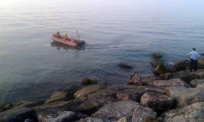 Fotoğraf Çekmek İsterken Denize Düştü
