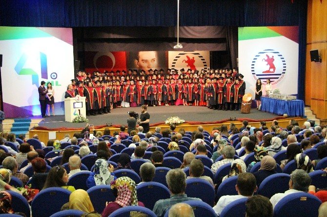 Omü’den Diş Hekimliği 107 Mezun Verdi