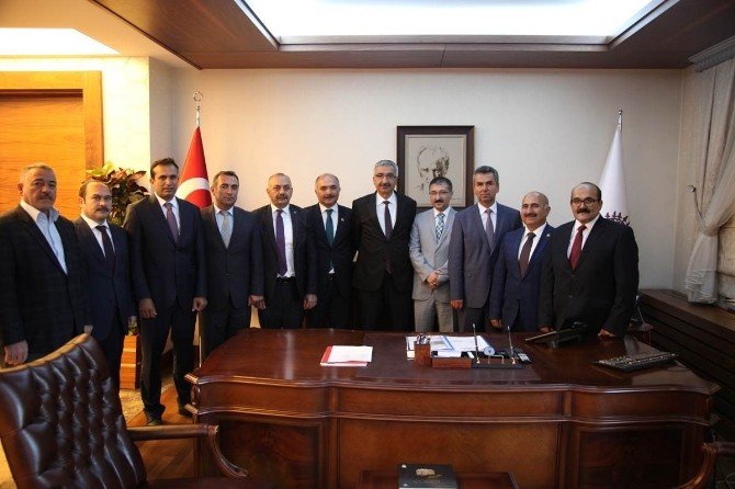 Bekiroğlu Ve Belediye Başkanlarından Vali Kılıç’a Ziyaret
