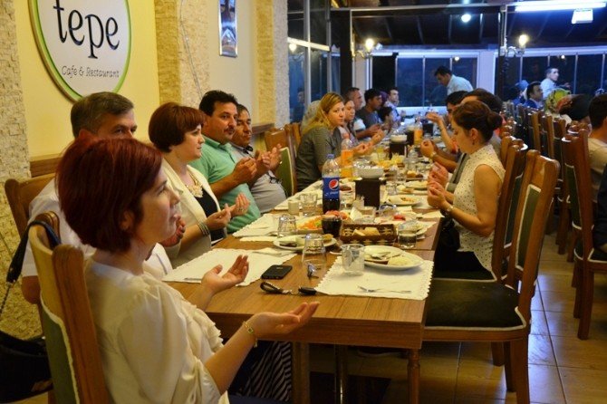 Kaymakam Görgülüarslan’dan Şehit Ve Gazi Ailelerine İftar Yemeği