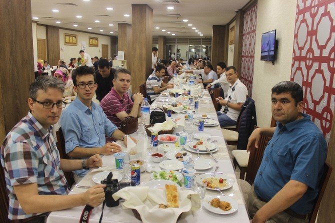 Savcı Ve Hakimlere Veda İftarı