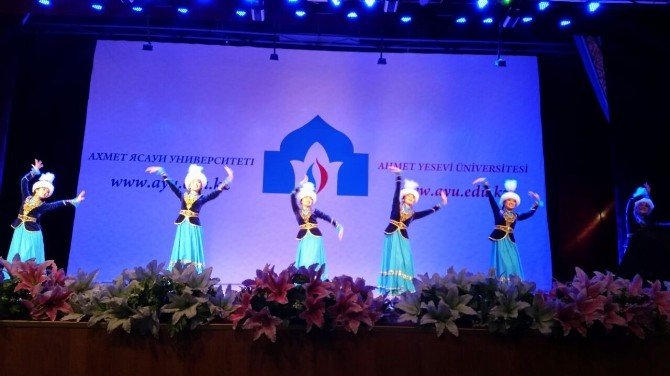 Ahmet Yesevi Üniversitesi’nde "Üniversiteli Gençler Yaz Okulu"