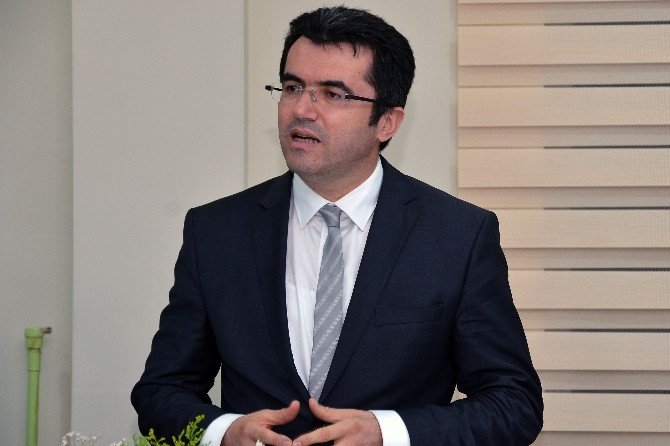 Vali Memiş Özel İdare Çalışanlarıyla İftar Yaptı