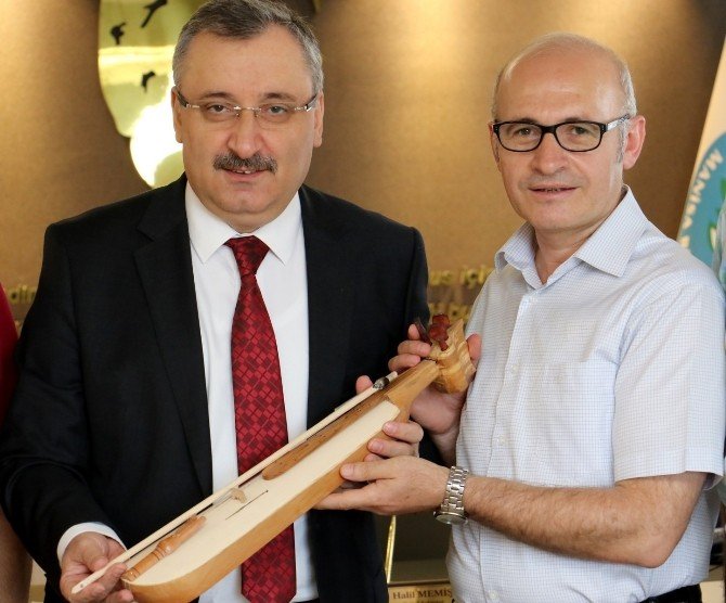 Manisa’daki Trabzonlulardan Kemençeli Teşekkür