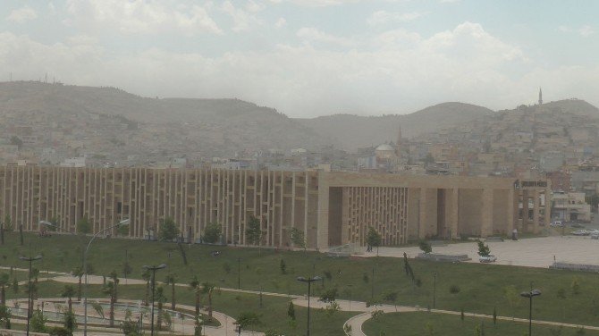 Şanlıurfa Semalarında Yoğun Toz Tabakası Oluştu
