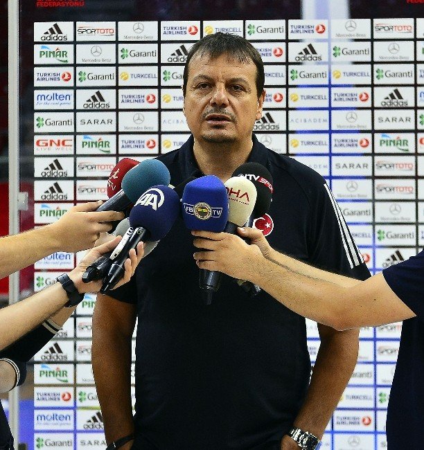 Ergin Ataman, Türk Oyuncuların Az Süre Almasını Eleştirdi