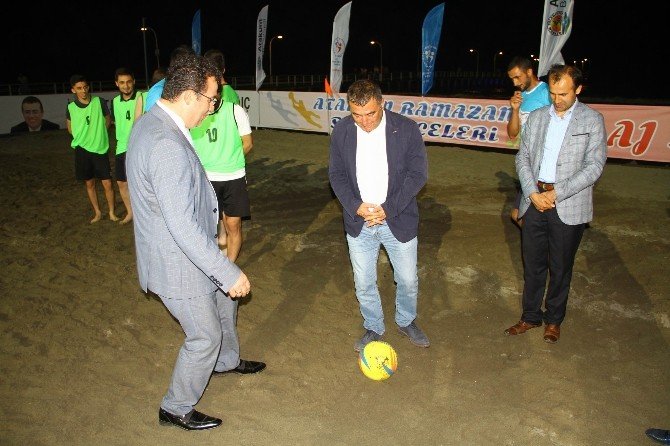 Atakum’da “Plaj Futbolu” Başladı
