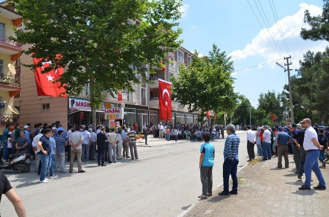 Şehit Astsubay’ın Baba Evinde Helallik Alındı