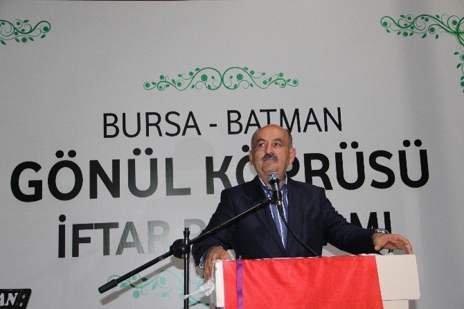 Müezzinoğlu: “Aramıza Fitne Fesat Sokmak İsteyenler, Birilerini De Maşa Olarak Kullanıyorlar”