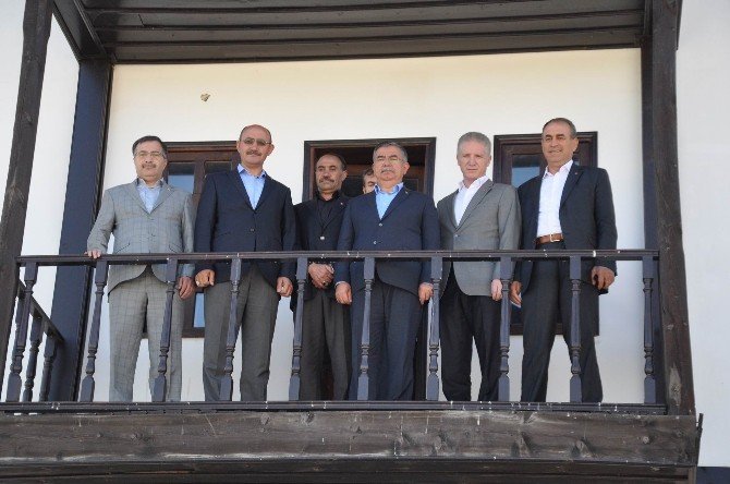Milli Eğitim Bakanı Yılmaz: "Teröristler 100’ün Üzerinde Okulumuza Zarar Verdi"