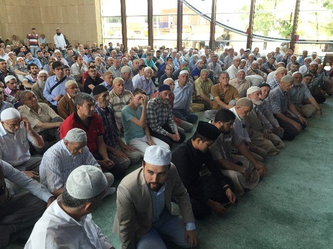 Sakarya’da Dünya Hafızlarından Kuran Ziyafeti