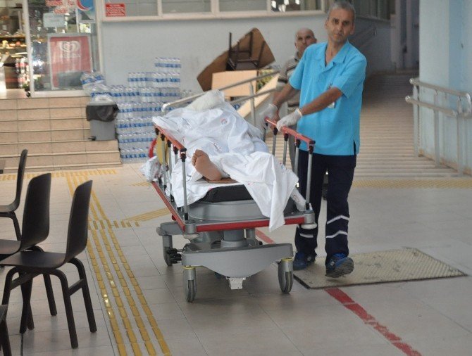 Bartın’da Otomobil Tarlaya Uçtu: 3 Yaralı