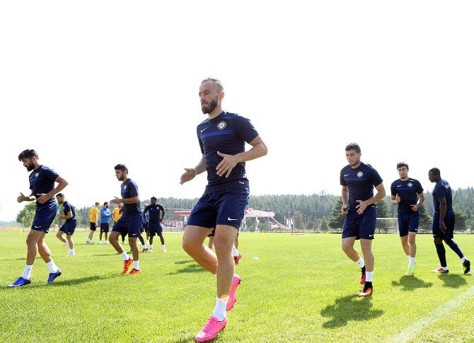 Osmanlıspor Gücüne Güç Katıyor