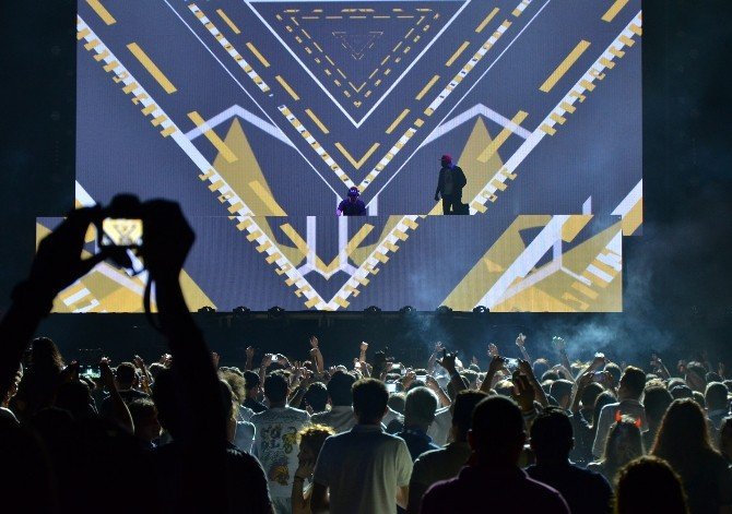 Elektronik Müziğin Devi Afrojack, Expo 2016’da Sahne Aldı