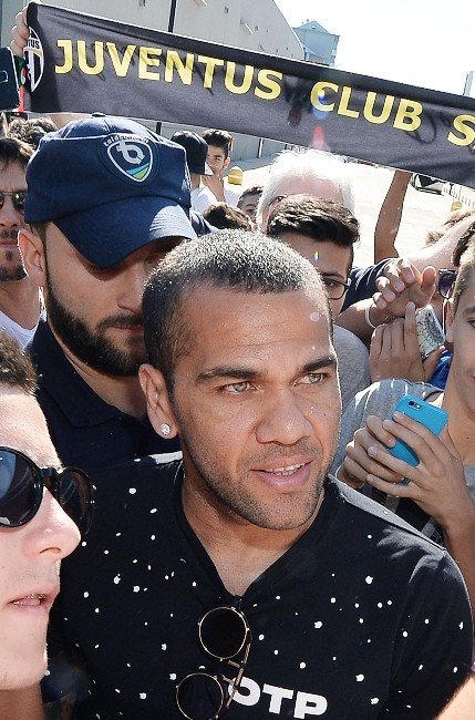 Dani Alves Juventus’la İmzalıyor