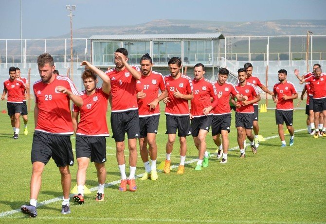 Sivasspor Yeni Sezon Hazırlıklarını Sürdürüyor