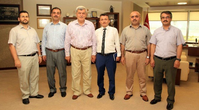 Başkan Karaosmanoğlu, "Camiler Çocuklarla Ve Gençlerle Güzeldir"