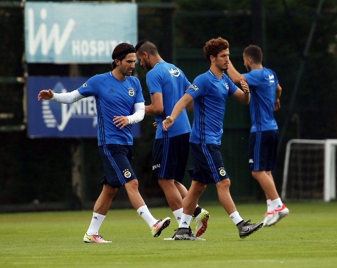 Fenerbahçe, Yeni Sezon Hazırlıklarını Sürdürüyor