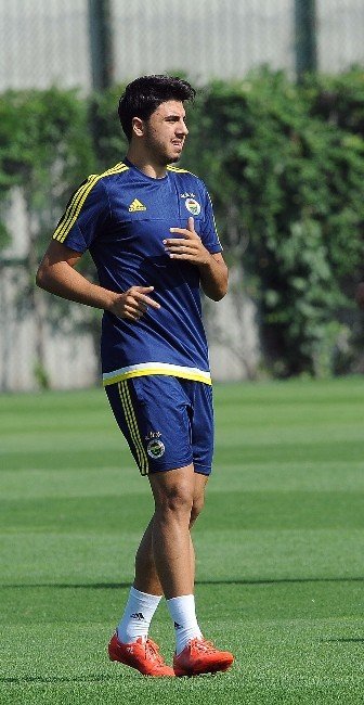 Mourınho Gözünü Ozan Tufan’a Dikti