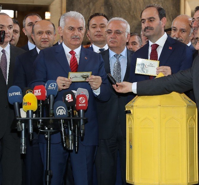 Başbakan Yıldırım: "Vatan Toprağının Korunması İçin Verdiğiniz Mücadeleyi Milletçe Yürekten Destekliyoruz"