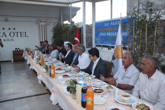 Ak Parti Gençlik Kolları Genel Başkanı Ecertaş Kilis’te