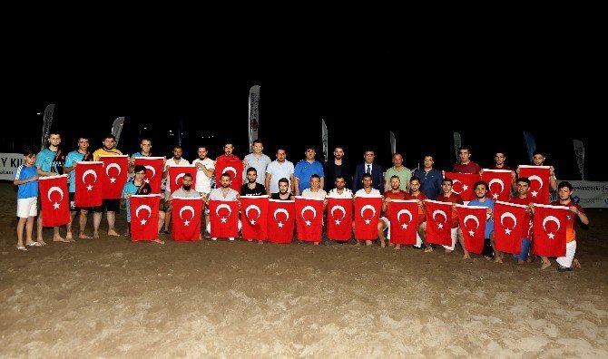 Atakum’dan Teröre ‘Bayraklı’ Tepki