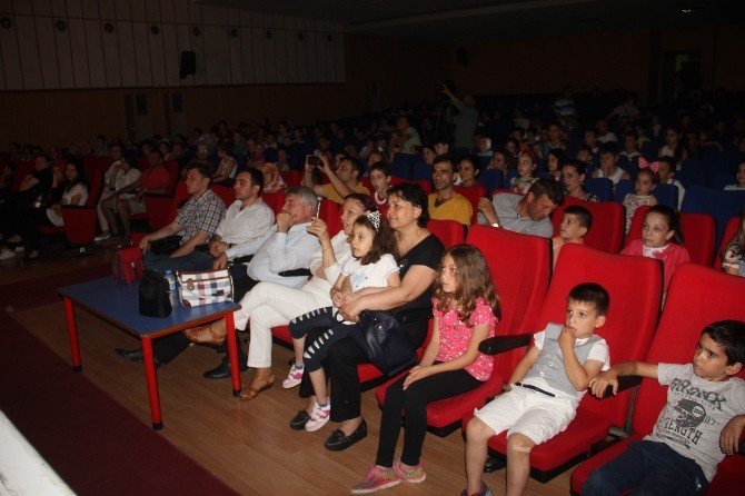 Gürcistan Devlet Çocuk Tiyatrosu Bafra’da