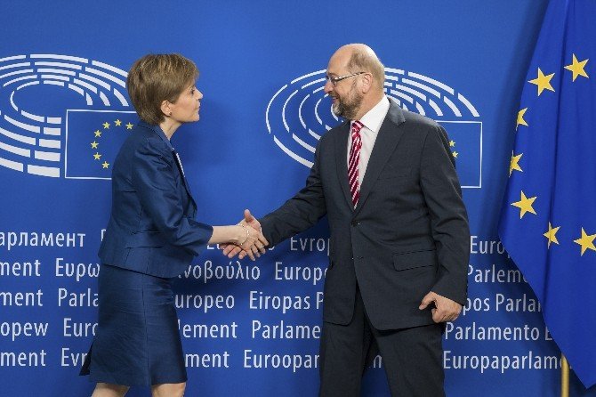 İskoçya Başbakanı Sturgeon, Schulz İle Görüştü