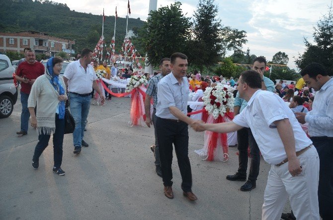 Protokol Ve Vatandaş İftarda Buluştu